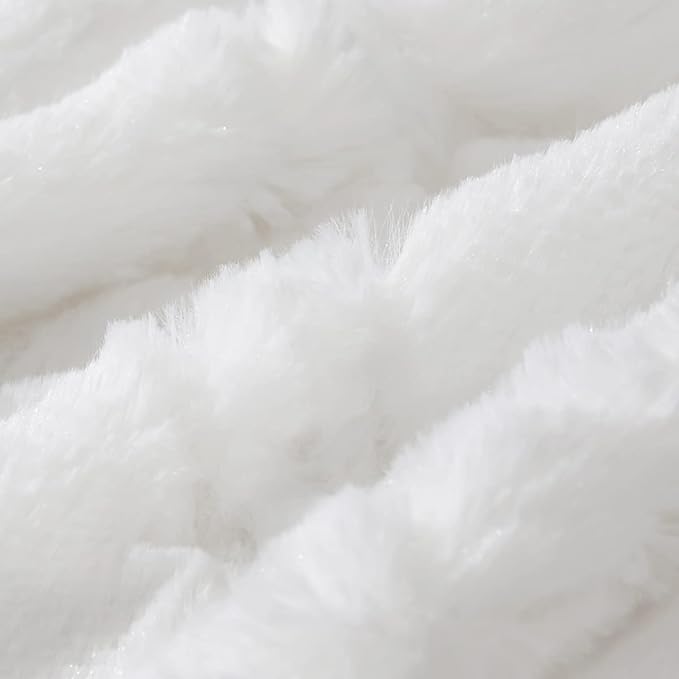 KAWAHOME Faux Fur Queen Size Blanket for Bed, Ultra Soft Warm Fluffy Blanket for Couch, Plush Fuzzy Bedding, Cozy Luxury Quatrefoil Pattern Bedroom Decor Gifts, 90" X 90" White