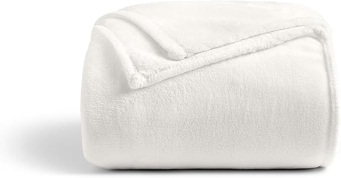 Cosy House Collection Everyday 1500 Series Fleece Blanket - College Dorm Room Essentials - All Season, Stays Fresh & Clean - Soft, Breathable & Skin-Friendly (Twin/Twin XL, White)