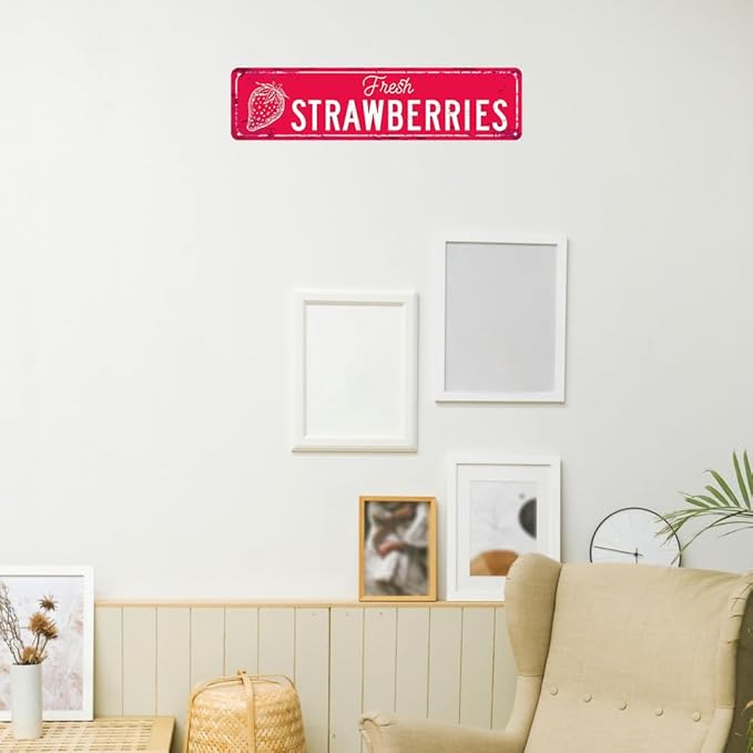Strawberry Sign Vintage Metal Tin Sign Fresh Strawberries Signs Farmers Market Decor Home Kitchen Cottage Farm Art Plaque Wall Decoration 16x4 Inches