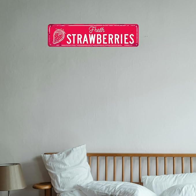 Strawberry Sign Vintage Metal Tin Sign Fresh Strawberries Signs Farmers Market Decor Home Kitchen Cottage Farm Art Plaque Wall Decoration 16x4 Inches