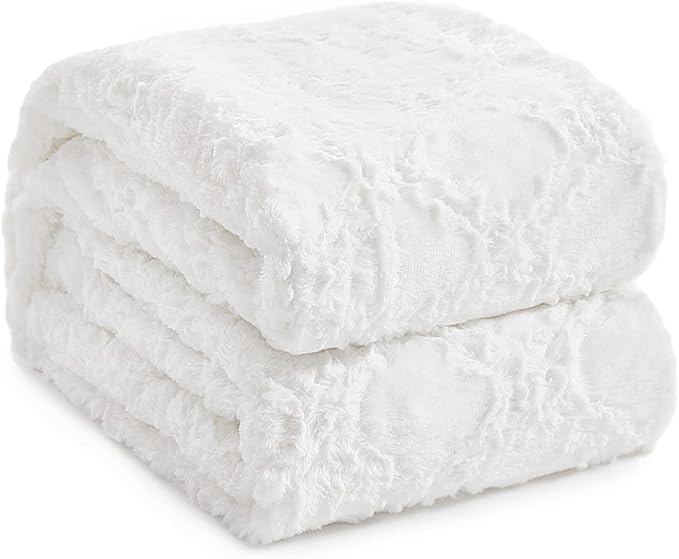 KAWAHOME Faux Fur Queen Size Blanket for Bed, Ultra Soft Warm Fluffy Blanket for Couch, Plush Fuzzy Bedding, Cozy Luxury Quatrefoil Pattern Bedroom Decor Gifts, 90" X 90" White