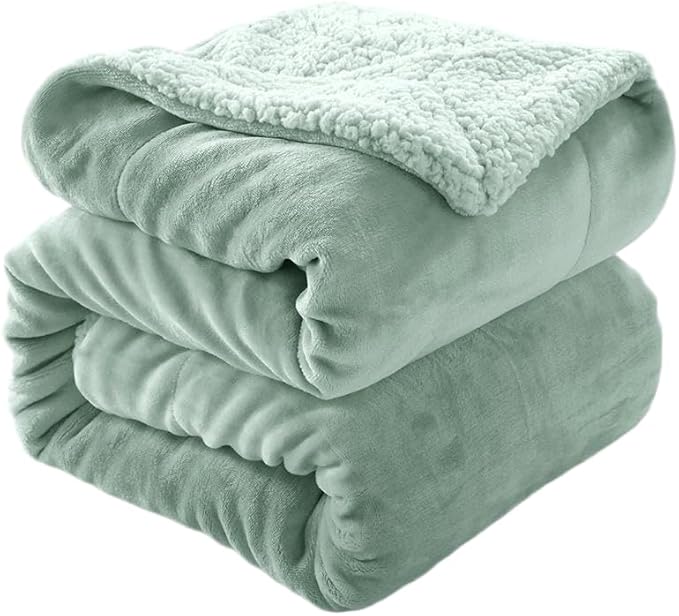 K.Garden Sherpa Throw Blanket for Couch Sofa, Super Soft Cozy Fuzzy Plush Blankets Fleece Thick Warm Blanket for Winter Reversible Thick Warm Blanket for Bed, Sofa,Green 6080