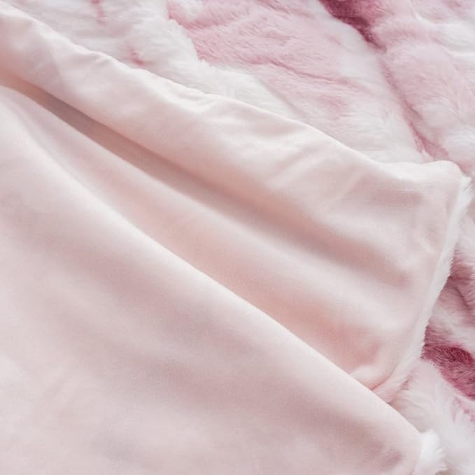 Super Soft Faux Fur Throw Blanket- Royal Luxury Cozy Plush Rose Pink Color Blanket use for Couch Sofa Bed Chair, Reversible Fuzzy Faux Fur Velvet Blanket 50 Inch x 60 Inch (Printed Pink)