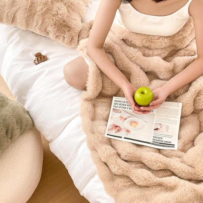 H&D Faux Fur Throw Blanket for Couch,Fluffy Cozy Soft Plush Luxury Thick Fuzzy Fleece Blanket for Couch Bed Sofa Bedroom Living Room,Comfy Bubble Blanket(Camel, Queen (80"x90"))