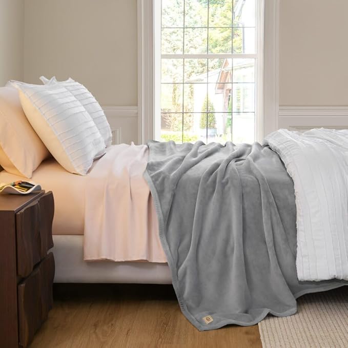 UGG Coco Queen Fleece Blanket for Bed – Luxury Room Decor, Plush & Warm Queen Blanket for Bed, Gifts for Teens and Women, 90" x 92", Seal Gray