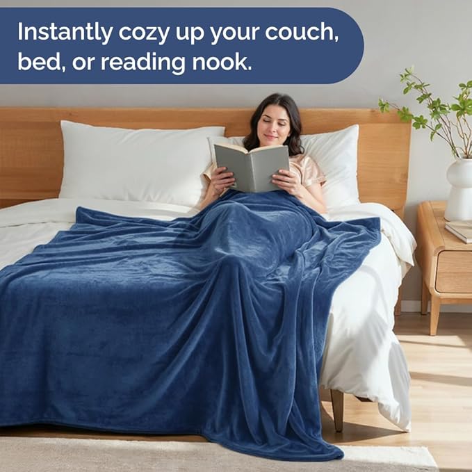 Ultra Soft Fleece Blanket King Size - Flannel Fleece Luxury King Blanket - Lightweight for Couch Bed Chair - Thick, Warm & Breathable - All Season Cozy Fuzzy Anti-Static Microplush Bedding, Royal Blue