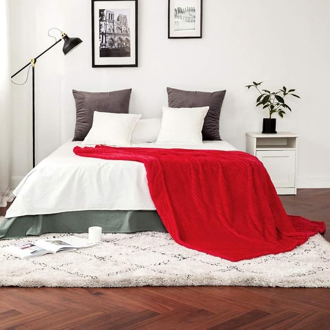 MIULEE Throw Blanket 3D Ribbed Jacquard Fleece Flannel Velvet Plush Decorative Bed Blankets (Throw, 50" x 70") - Super Soft, Lightweight, Warm and Cozy for Couch Sofa, Red