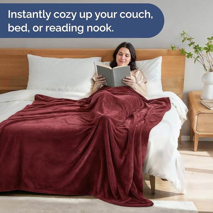 Ultra Soft Fleece Blanket Queen Size - Flannel Fleece Luxury Queen Blanket - Lightweight for Couch Bed Chair - Thick, Warm & Breathable - All Season Cozy Fuzzy Anti-Static Microplush Bedding, Burgundy