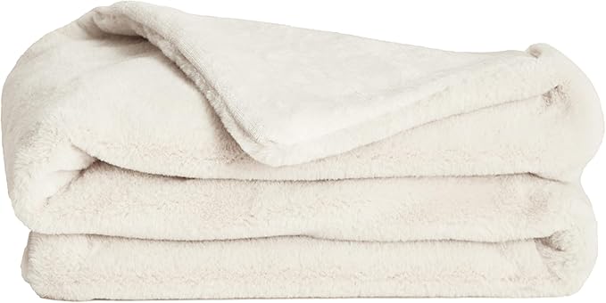 UnHide Lil’ Marsh Faux Fur Blanket - Lightweight, Soft Throw Blanket - Machine Washable - Ideal for Bed, Couch, or Reading Chair- X-Small (34" x 44") Snow White