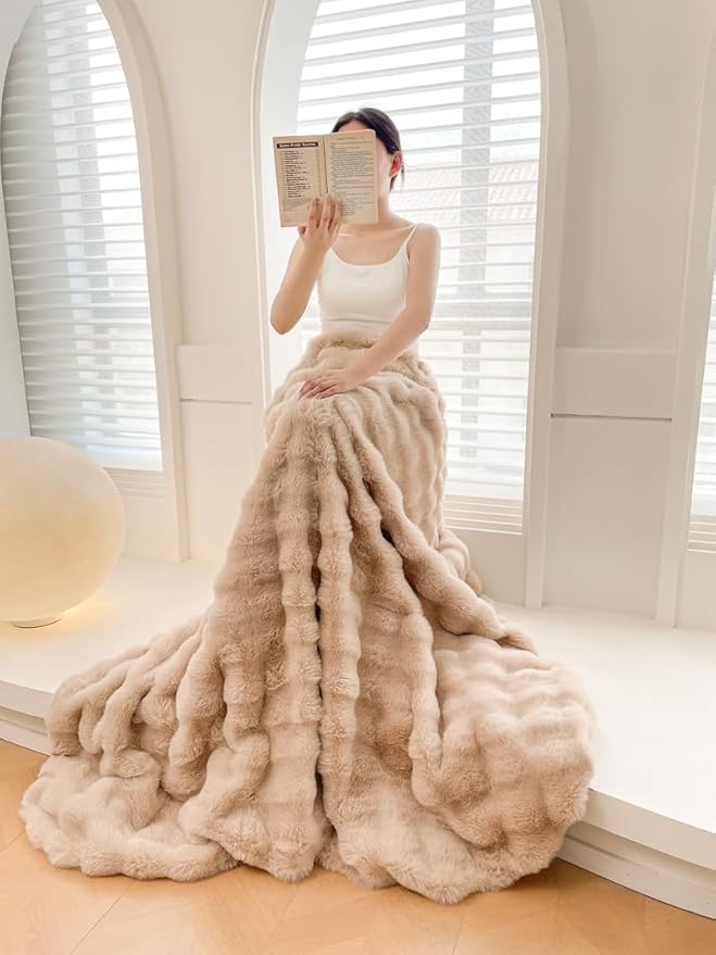 H&D Faux Fur Throw Blanket for Couch,Fluffy Cozy Soft Plush Luxury Thick Fuzzy Fleece Blanket for Couch Bed Sofa Bedroom Living Room,Comfy Bubble Blanket(Camel, Twin (60"x80"))