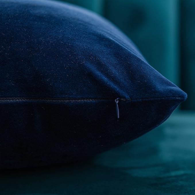 DEZENE Throw Pillow Covers 22x22 Navy Blue: Pack of 2 Cozy Soft Velvet Square Modern Luxury Decorative Throw Pillow Cases for Sofa Couch Living Room Bed Home Decor