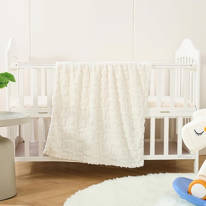 Belle Bow Baby Blanket 30x40 – Ultra Soft Fleece Bow Blanket for Gender Reveal, Cozy Baby & Pet Stroller Blanket for Newborn Infant Toddler (Cream)