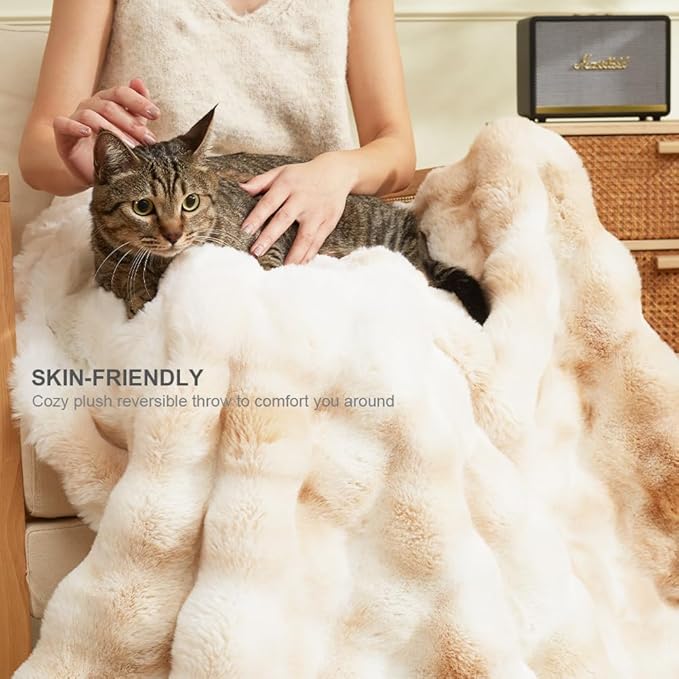 Soft Faux Rabbit Fur Throw Blanket Luxury Super Comfy Double Sided Ultra Cozy Thick Warm Fluffy Blanket for Couch Chair Sofa Bed Living Room Camping, Plush Fuzzy Bubble Blanket, 970 GSM, 50''x60''