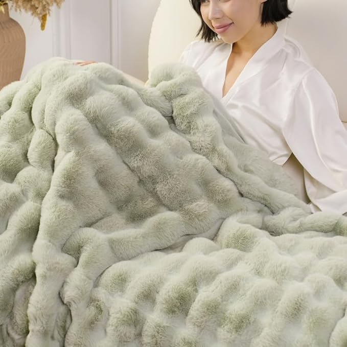 Super Comfort Oversized Warm Thick Bubble Luxury Plush Rabbit Faux Fur Throw Blanket, Fluffy Blanket,Soft Cozy Blanket for Couch Chair Bed Sofa Living Room (Sage Green, 60inX80in)