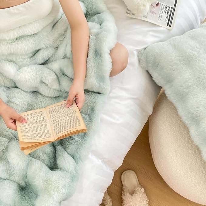 H&D Faux Fur Throw Blanket for Couch,Fluffy Cozy Soft Plush Luxury Thick Fuzzy Fleece Blanket for Couch Bed Sofa Bedroom Living Room,Comfy Bubble Blanket(Sage Green, Queen (80"x90"))