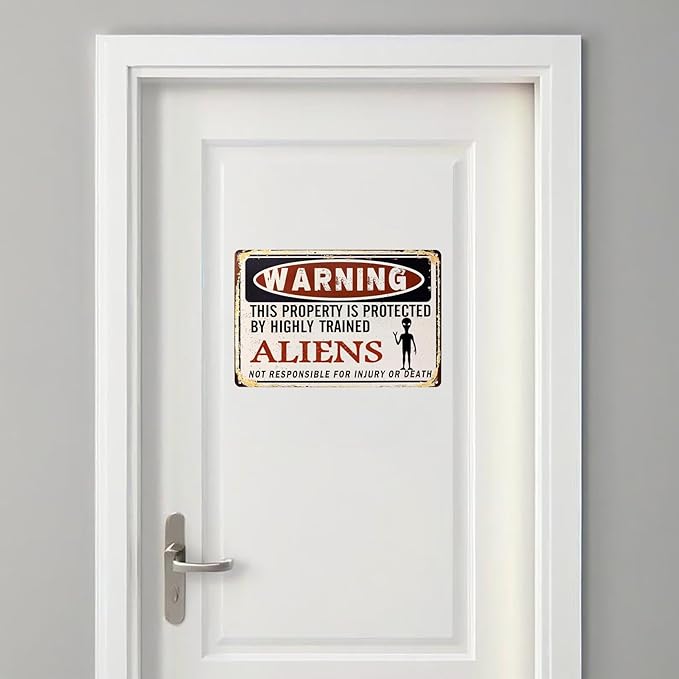 Alien Decor, Funny Vintage Metal Aliens Sign
