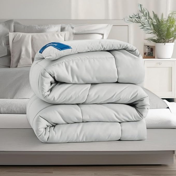 Bedsure Comforter Duvet Insert - Quilted Comforters Oversize Queen, All Season Duvet, GentleSoft Down Alternative Bedding, with 8 Tabs, Gifts for Women/Men, Light Grey, Oversize Queen 98 x 98 Inches