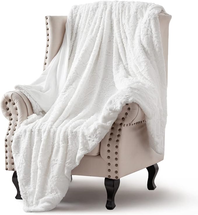 KAWAHOME Faux Fur King Size Blanket for Bed, Ultra Soft Warm Fluffy Blanket for Couch, Plush Fuzzy Bedding, Cozy Luxury Quatrefoil Pattern Bedroom Decor Gifts, 108" X 90" White