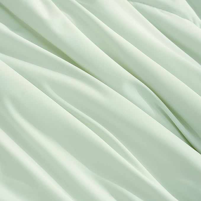 Cozy Bliss Cooling Comforter Twin Size, Cooling Blankets for Hot Sleepers and Night Sweats, Light Mint Green Cream Summer Comforter for Twin Size Bed, Breathable Soft Lightweight Silk Smooth