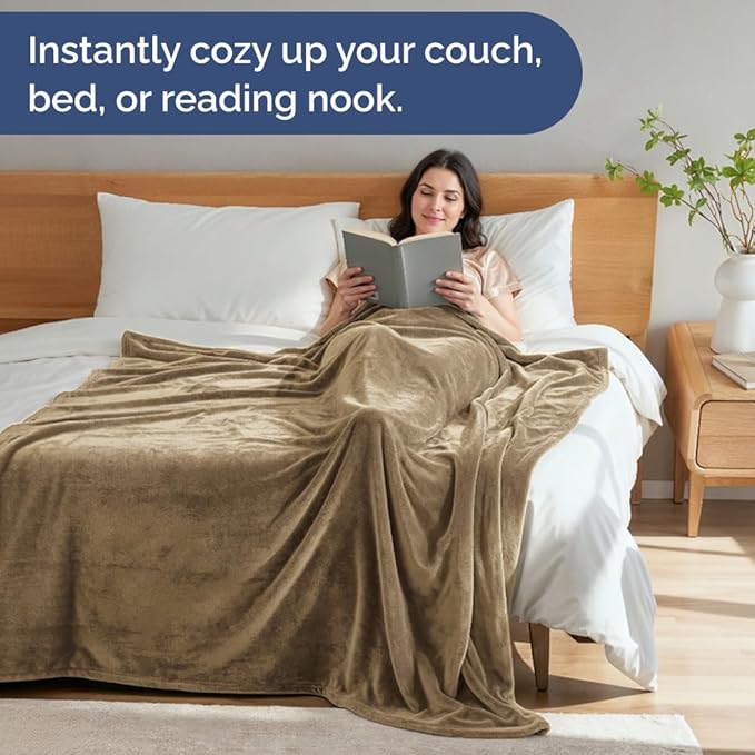 Ultra Soft Fleece Blanket Queen Size - Flannel Fleece Luxury Queen Blanket - Lightweight for Couch Bed Chair - Thick, Warm and Breathable - All Season Cozy Fuzzy, Anti-Static Microplush Bedding, Camel