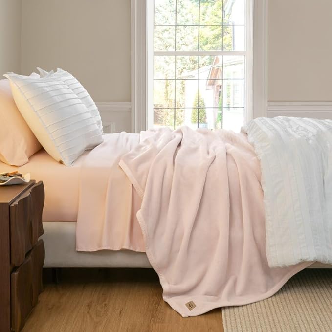 UGG Coco Queen Fleece Blanket for Bed – Luxury Room Decor, Plush & Warm Queen Blanket for Bed, Gifts for Teens and Women, 90" x 92", Pink Himalayan Salt