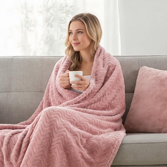 Exclusivo Mezcla Twin Blanket for Bed, Cozy Lightweight Fleece Blankets for All Season, Decorative Giftable Fuzzy Plush Wave Textured Suitable for Women, Men, Pink, 90x66 Inches