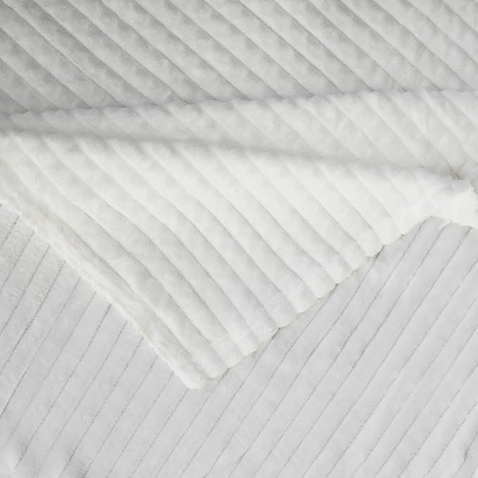 EMME Fleece Throw Blanket Luxury Flannel for Couch Bed Sofa Chairl, Soft, Plush, Warm and Cozy Blanket with Geometric Grid Design (White, 80'' x 90'')