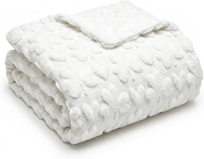 Horaldaily St. Patrick's Day Solid Blanket Throw, White Shamrock Heart Soft Fuzzy Plush Faux Fur Cozy Blankets for Couch Sofa Bed Lounging, Ideal Gifts for Kids Adults Wife Self, 50x60