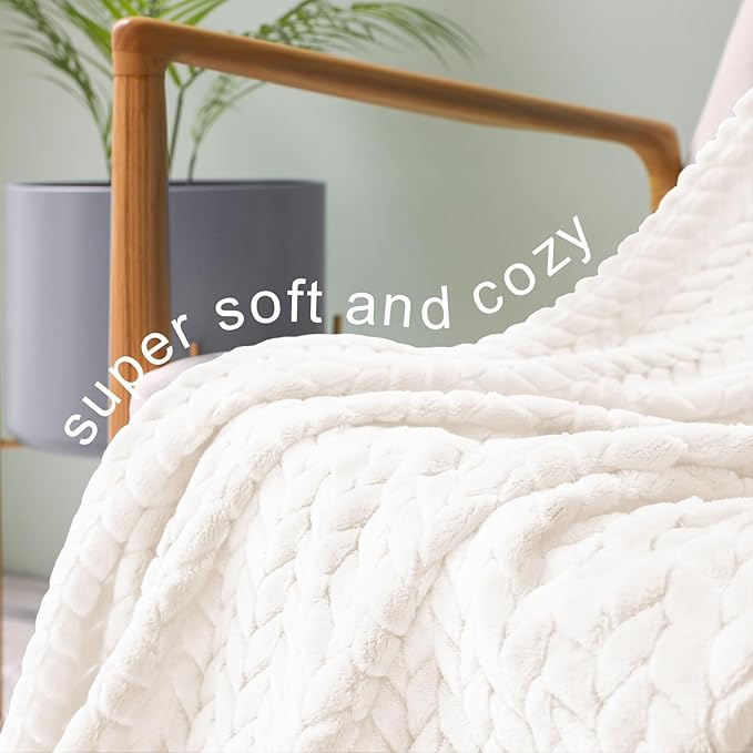 Exclusivo Mezcla Fleece Twin Size Blanket for Bed, 60x80 Inches Soft Cozy Jacquard Flannel Blankets, Lightweight Fuzzy Plush Warm for Women, Off White