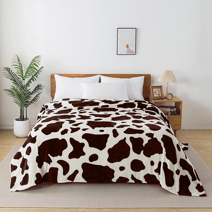 Richave Fleece Cow Print Blanket for All Season - Premium Lightweight Anti-Static Brown and Ivory King Size Blankets Plush Gift for Daughter Mom, Bedroom Decor 90" x 108"(Brown Cow)