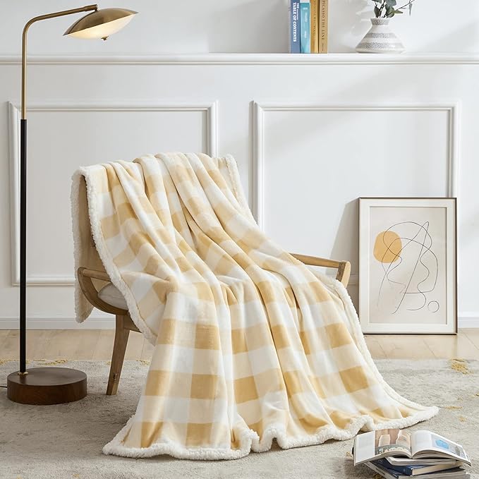 BEAUTEX Sherpa Fleece Throw Blanket, Super Soft Warm Buffalo Plaid Plush Blankets and Throws, Lightweight Cozy Fuzzy Blanket for Couch Sofa Bed (Beige, Throw 50" x 60")