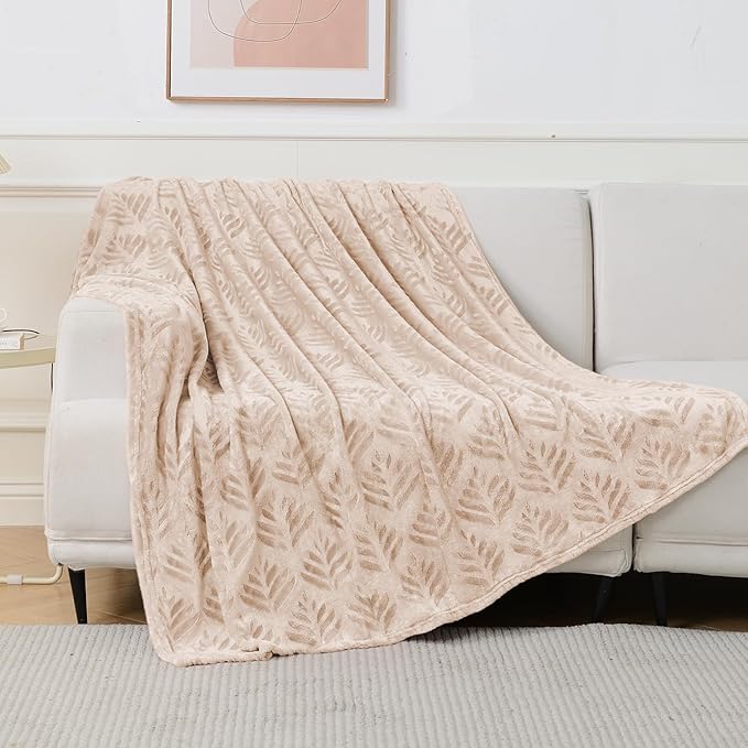 Exclusivo Mezcla King Size Fleece Blanket for Bed, Super Soft and Cozy Blankets All Season Use, Leaves Pattern, Plush Fuzzy Lightweight, Camel, 90x104 Inch