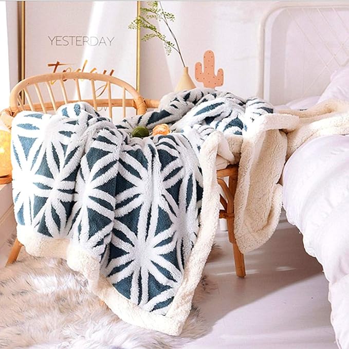 UKELER Navy Blue Flannel Sherpa Throw 60'' x 50'' New Blanket Ultra Plush Lightweight Throw Blanket Luxury Soft Warm Fuzzy Blanket Throws for Bed/Couch/Sofa/Office/Camping