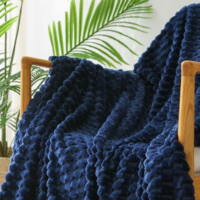 Exclusivo Mezcla Fleece Twin Blanket for Bed, Extra Large Fuzzy Navy Blue Bed Blankets, Soft Cozy Plush Sofa Throws for All Seasons, 90x66 Inches