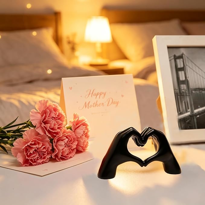 FANTESTICRYAN Small Heart Hands Statues Hand Love Sculpture Cute Decorative Home Decor Ornaments for Living Room, Wedding, Office Desktop, Cabinets, Bookshelf (Small Black)