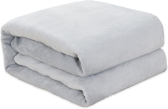 Elegant Comfort Luxury Velvety Feel Blanket, All-Season Lightweight Blanket, Ultra Plush, Soft, Cozy-Fuzzy Flannel Fleece for Couch, Sofa, Bed, Travel, Solid Design, Twin/Twin XL, Silver Gray