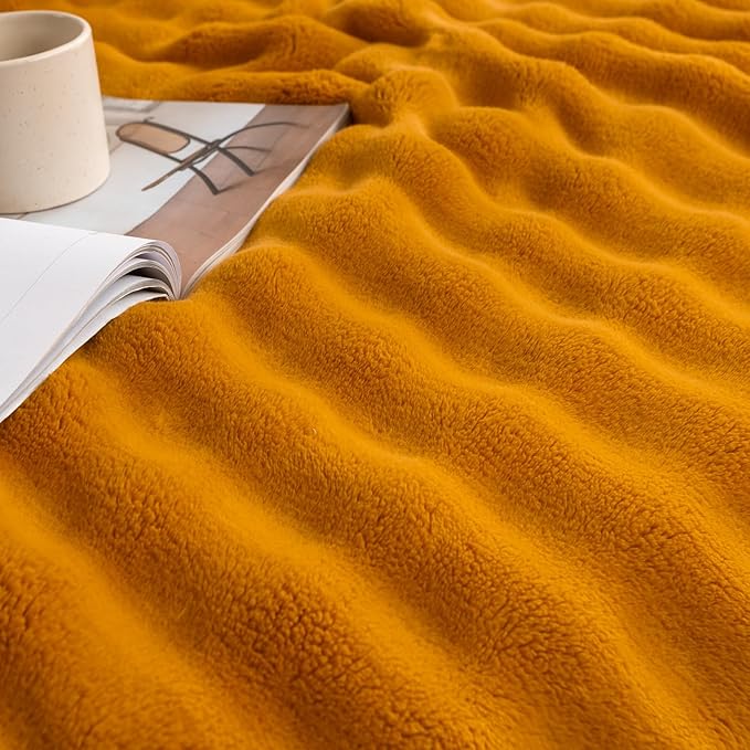 YUSOKI Luxury 3D Bubble Light Weighted Throw Blanket 1.8lb,All Ages,Home Decoration, (Gold,50 * 60inches)
