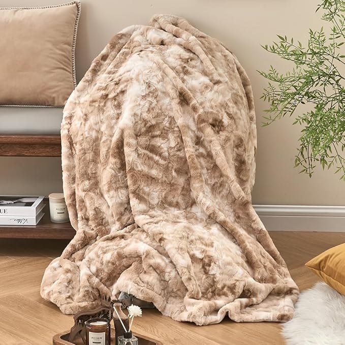 Krifey Faux Fur Blanket for Queen Size Bed, 3D Texture Soft Cozy Fuzzy Plush Warm Blanket, Christmas Birthday Gifts for Women Mom Girlfriend Men, Room Decor, Marbled Beige, 90x90in