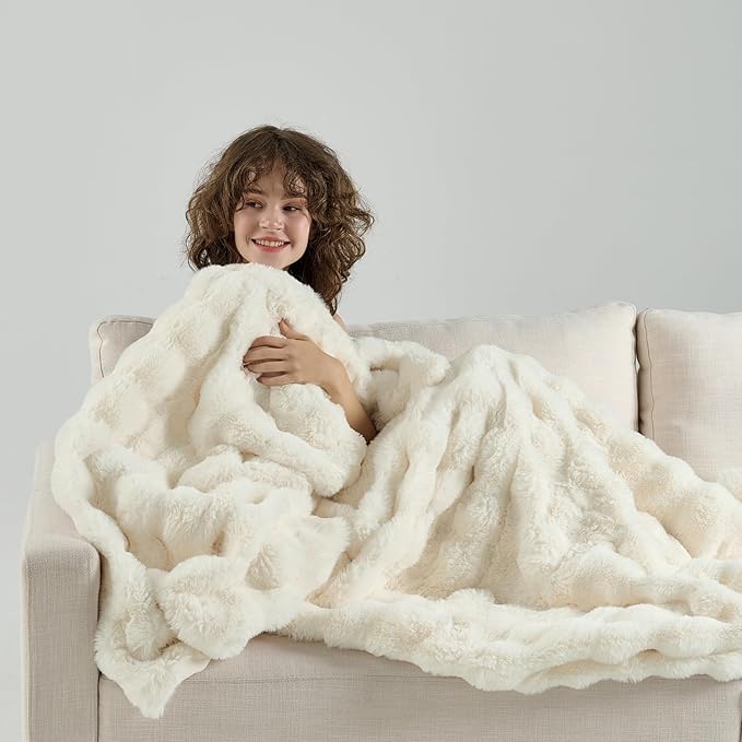 Wajade Fluffy Faux Fur Throw Blanket for Couch Bed 90x90, Luxury Soft Thick Fuzzy Plush Bubble Blanket, Warm Cozy Blanket for Sofa Chair, Ivory White