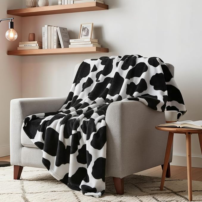 MACEVIA Flannel Fleece Cute Blanket for Couch, Black Cow Print Blankets, Fuzzy Cozy Comfy Super Soft Fluffy Plush Cute Cow Blanket for Bed Sofa 260GSM, Suitable for All Seasons (Dairy Cow,40x50inches)