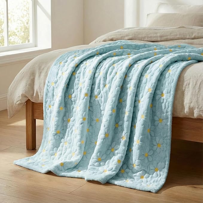 Horaldaily Spring Summer Throw Blanket, Blue Daisy Soft Fuzzy Plush Faux Fur Cozy Blankets for Couch Sofa Bed Lounging, Ideal Gifts for Kids Adults Wife Self, 60x80