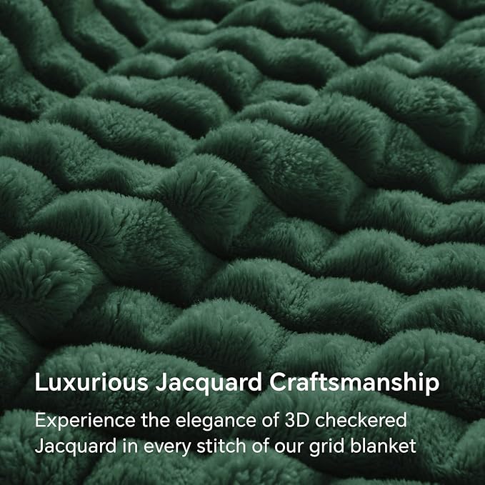 BEDELITE Emerald Green Throw Blanket for Couch and Bed- Super Soft and Warm 3D Checkered Fluffy Fuzzy Fleece Blanket, Luxurious Plush Cozy Blanket for Room Decor Spring, 50x60 inches