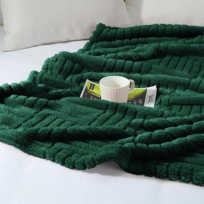 Whale Flotilla Lightweight Fleece King Size Blanket for Bed, Fuzzy Soft Blankets with Decorative Jacquard Pattern for All Season, Warm and Fluffy, 90x104 Inch, Emerald Green