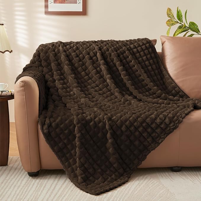 BEDELITE Brown Throw Blanket for Couch and Bed- Super Soft and Warm 3D Checkered Fluffy Fuzzy Fleece Blanket, Luxurious Plush Cozy Blanket for Room Decor Spring, 50x60 inches