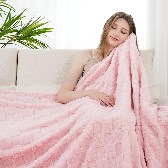 Zyrah Pink Fleece Twin for Couch Super Soft Twin Blanket 3D Checkered Design Lightweight Decorative Fuzzy Cozy Blankets for Sofa Chair Bed 60x80 Inches