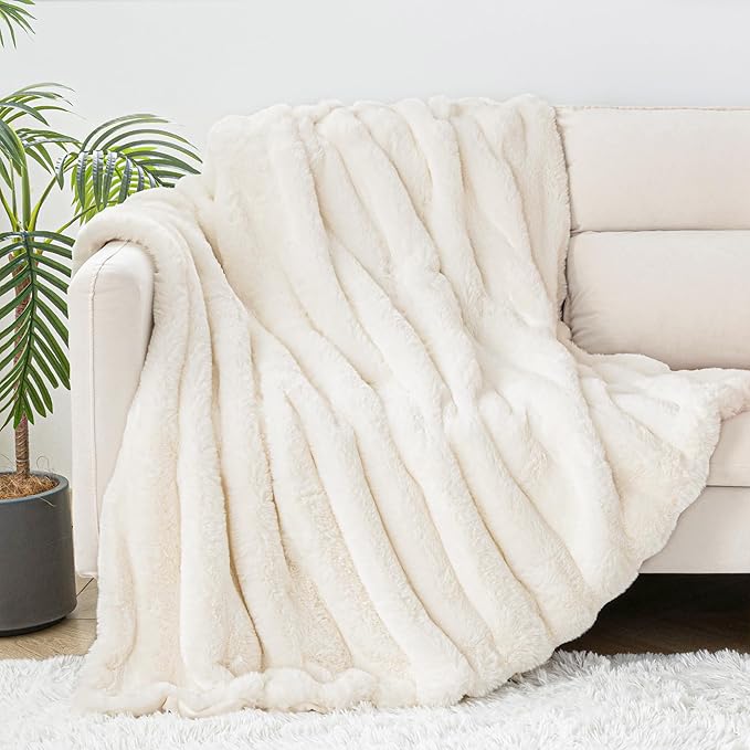 Touchat Ultra Soft Luxury Fluffy Ridgeline Faux Fur Throw Blanket, Thick Warm Fuzzy Blankets for Winter, Cozy Plush Reversible Blanket for Couch, Bed, Sofa，Beige Cream White, 90x90 Inches