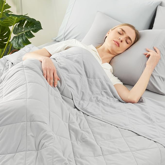 Cozy Bliss Cooling Throw Blanket for Hot Sleepers 50"x70", Q-Max 0.45 Cooling Comfort, Cold Blankets for Night Sweats Sleeping, Ultra-Cool Lightweight Breathable Blanket for Couch Bed, Mist Grey
