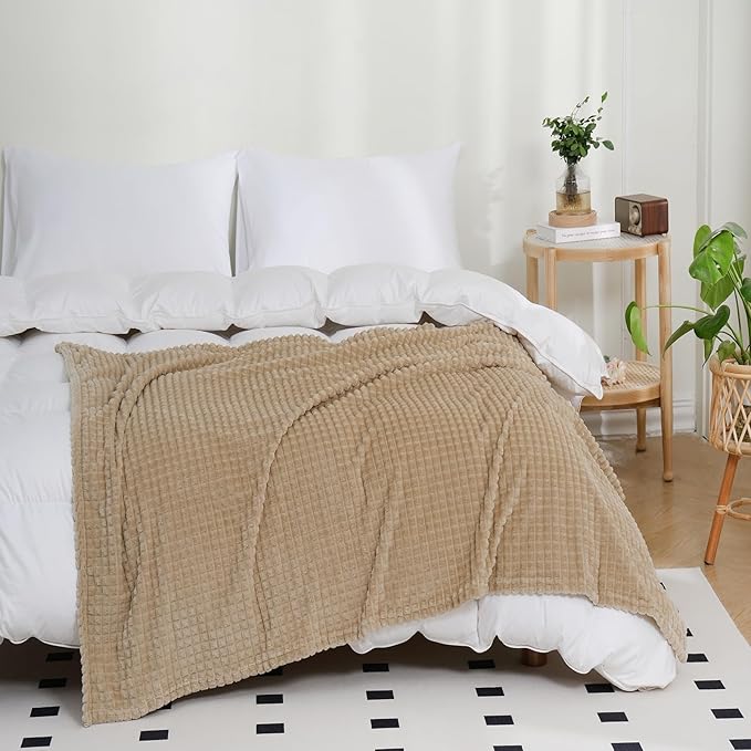 Puncuntex Flannel Fleece Throw Blanket Khaki 60"×80",Super Soft Plush Cozy Blanket with Square Grid Design Luxury for Couch Sofa Chair
