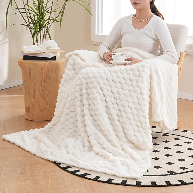 Vessia Flannel Fleece Throw Blanket, 3D Jacquard Cream Fuzzy and Warm Blanket for Couch, Sofa, Bed, 300GSM Super Soft Touch Cozy Home Decor for All Seasons (50x70 inches)