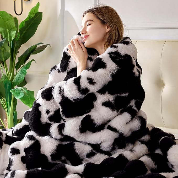 Faux Fur Throw Blanket, 1000GSM Fluffy Soft Bubble Blanket for Couch Bed, Cozy Plush Warm and Thick Blanket, Fuzzy Rabbit Throw for Living Room Bedroom 60''*80'' Cow Black
